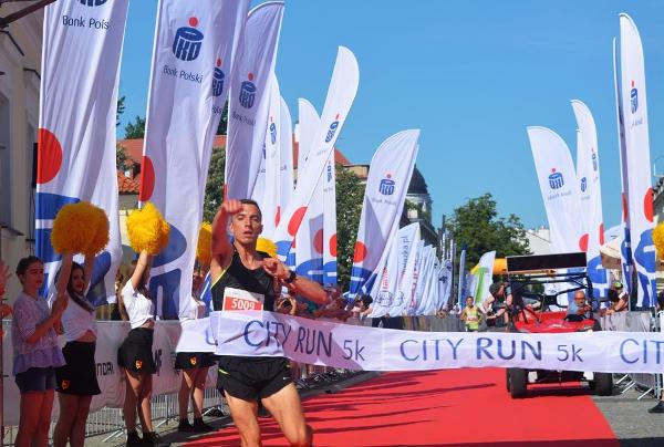 Białystok City Run 5K, Białystok City Run 5 km, Poland Running Photo, www.swim.by, Białystok Półmaraton 2018, Poland Running, City Run Białystok, Bialystok City Run, Białystok Bieg 5 km Foto, Полумарафон Белосток Фото, EMG Sport, Бег в Белостоке, Белосток бег полумарафон, Swim.by
