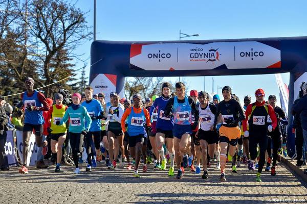 ONICO Gdynia Half Marathon 2018 Gdynia Half Marathon 2018, Gdynia Half Marathon Photo, www.swim.by, Gdynia Marathon Photo, Poland Running, Gdynia Half Marathon Pictures, Gdynia Półmaraton Fotorelacja, Gdynia Półmaraton Zdjęcia, Swim.by