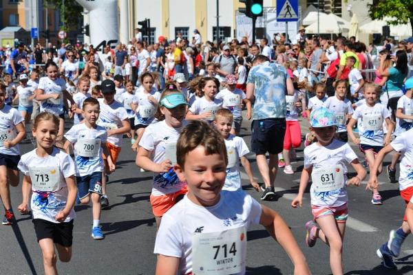 Junior City Run 2018 Junior City Run 2018, Poland Running Foto, www.swim.by, Białystok Półmaraton, Poland Running, Białystok Junior City Run, Białystok Junior City Run Foto, Полумарафон Белосток Фото, Swim.by