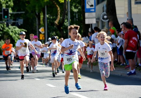 Junior City Run 2018 Junior City Run 2018, Poland Running Foto, www.swim.by, Białystok Półmaraton, Poland Running, Białystok Junior City Run, Białystok Junior City Run Foto, Полумарафон Белосток Фото, Swim.by