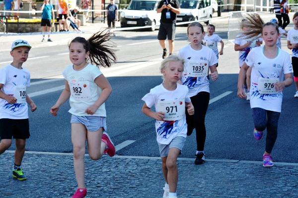 Junior City Run 2018 Junior City Run 2018, Poland Running Foto, www.swim.by, Białystok Półmaraton, Poland Running, Białystok Junior City Run, Białystok Junior City Run Foto, Полумарафон Белосток Фото, Swim.by