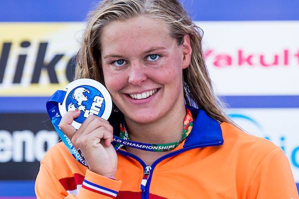 Sharon Rouwendaal Sharon Rouwendaal, лучшая пловчиха 2016 года на открытой воде, FINA, лучшие спортсмены водных видов спорта, Swim.by