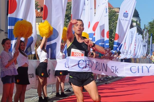 PKO Białystok Half Marathon 2018 PKO Białystok Half Marathon 2018, PKO Białystok Półmaraton 2018, Полумарафон в Белостоке, www.swim.by, Poland Running, Swim.by, Białystok Półmaraton, Poland Half Marathon, Marathon Running, Andrzej Waszkewicz, EMG