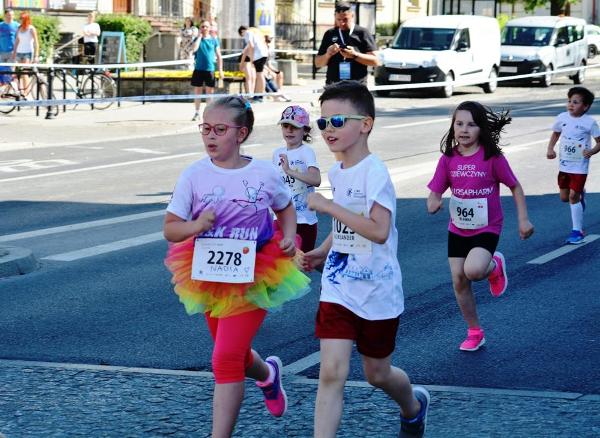 Białystok Junior City Run 2018 Białystok Junior City Run 2018, Białystok Półmaraton 2018, детские соревнования по бегу в Белостоке, Białystok Marathon, Полумарафон в Белостоке, соревнования среди детей в Польше, Run Poland, Andrzej Waszkewicz, EMG