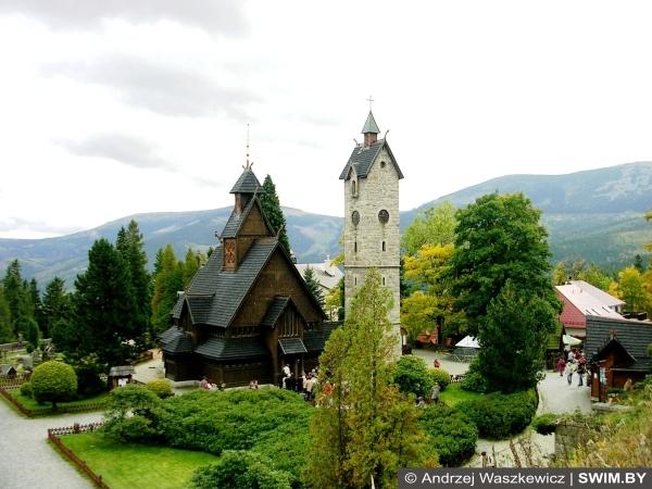 Деревянный Костёл Ванг, Карпач
