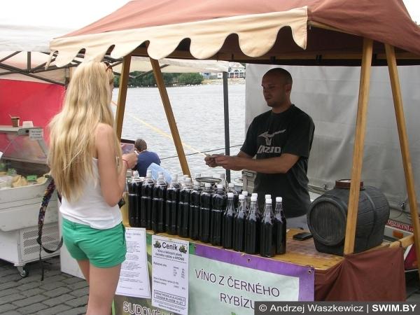 Andrzej Waszkewicz | Prague Bio Market Домашнее вино из чёрной рябины, дегустация