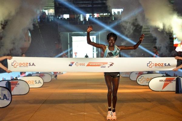 DOZ Marathon Lodz 2018 Ethiopian runners, DOZ Marathon Lodz 2018, Maraton Łódź, Poland Running, www.swim.by, Polish marathon, Półmaraton Łódź 2018, Half Marathon Lodz, Swim.by