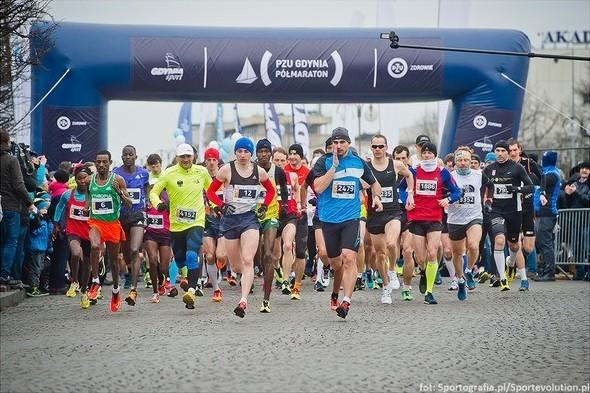 Gdynia Half Marathon Gdynia Half Marathon, Gdynia Półmaraton 2017, полумарафон в Гдыне 2017, Swim.by