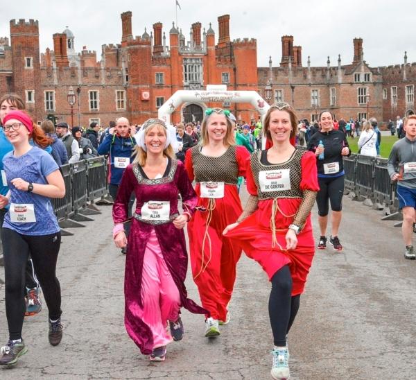 Hampton Court Palace Half Marathon, London Half Marathon, www.swim.by, Hampton Court Palace, Palace Half, Palace Half Marathon, Andrzej Waszkewicz UK Running