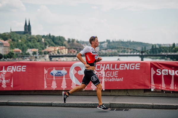 FORD Challenge Prague Triathlon 2018 Javier Gomez, Katrien Verstuyft, Challenge Prague Triathlon 2018, www.swim.by, Challenge Triathlon, Challenge Prague, Swim.by