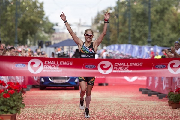FORD Challenge Prague Triathlon 2018 Javier Gomez, Katrien Verstuyft, Challenge Prague Triathlon 2018, www.swim.by, Challenge Triathlon, Challenge Prague, Swim.by