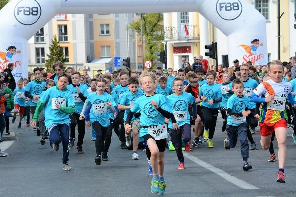 Junior City Run 2019 Junior City Run 2019, Junior City Run 2019 Foto, Белосток Полумарафон Фото, www.running.by, Białystok Półmaraton 2019, Poland Running, Białystok Półmaraton 2019 Foto, Junior City Run Białystok, Running.by
