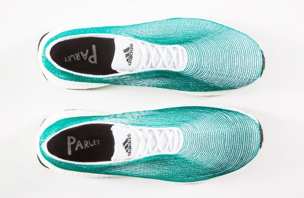 Swim.by | Кроссовки Adidas из «отходов» океана Кроссовки Adidas, кроссовки Adidas из отходов океана, Adidas магазин