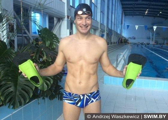Короткие ласты Mad Wave для плавания в бассейне Короткие ласты Mad Wave для плавания в бассейне