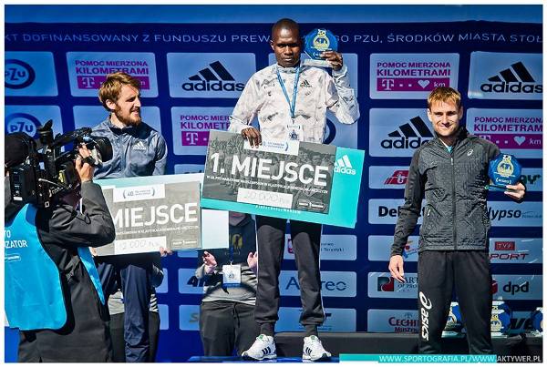 PZU Maraton Warszawski 2018 PZU Maraton Warszawski 2018, Marathon Warszawski 2018 Foto, www.swim.by, Maraton Warszawski Foto, Warsaw Marathon 2018 Foto, Варшавский Марафон Фото, Maraton Warszawski 2018 Zdjęcia, Swim.by