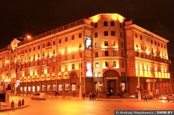 Andrzej Waszkewicz | New Year & Christmas in Belarus Minsk city center night, Andrzej Waszkewicz swimming sport blog