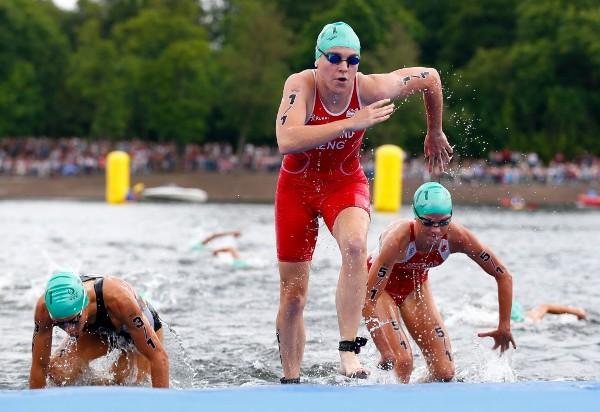 What is Mixed Relay in Triathlon competition? Mixed Relay Triathlon, Mixed Relay Olympic Triathlon, www.swim.by, European Triathlon, Triathlon Competition, Swim.by