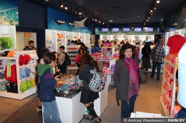 Andrzej Waszkewicz | Океанариум в Лиссабоне сувенирный магазин, souvenir shop Oceanarium Lisbon
