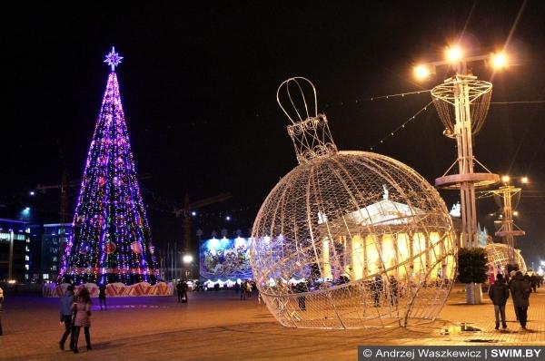 Andrzej Waszkewicz | New Year & Christmas in Belarus Октябрьская площадь Минск Новый год