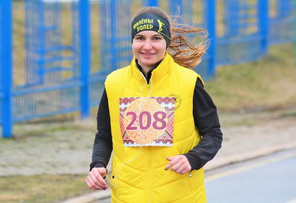 PANCAKE RUN 2021 PHOTOS, Pancake Run Photos, www.swim.by, PANCAKE RUN 2021 VIDEO, PANCAKE RUN Photos 2021, Pancake Race Video, Pancake Run Pictures, Swim.by
