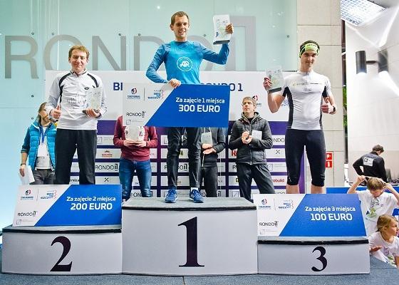 Rondo 1 Run Up 2018 Rondo 1 Run Up 2018, Bieg na Szczyt Rondo 1 Warsaw, Poland Running, Swim.by