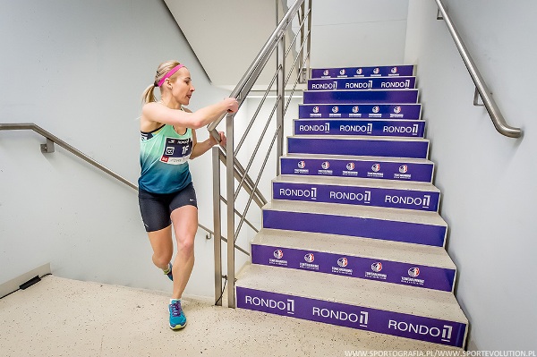 RONDO 1 Run Up – Towerrunning European Championships 2020 RONDO 1 Run Up, RONDO 1 Run Up Warsaw, Bieg Na Szczyt Rondo 1, www.swim.by, Stair Climbing Running, Towerrunning European Championships 2020, Swim.by