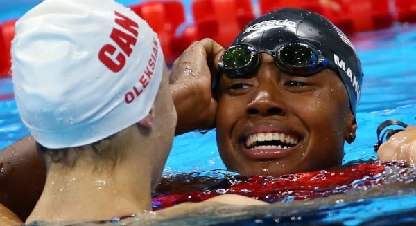 Swim.by | Пенни Олексяк и Симона Мануэль Соревнования по плаванию в Рио–2016, плавание на олимпийских играх, Пенни Олексяк, Симона Мануэль