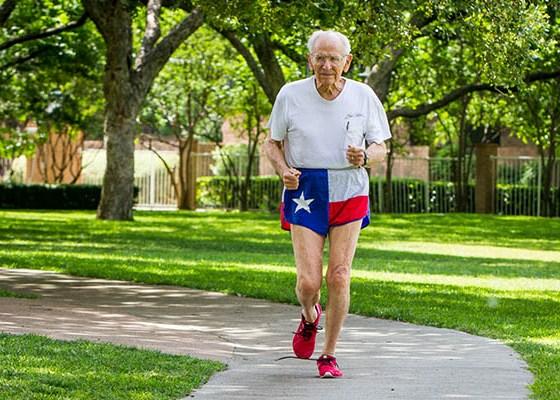 100-year-old Dallas Man breaks Five World Track Records 100-year-old Dallas Man breaks Five World Track Records, Masters Athletics, Masters Running, Swim.by
