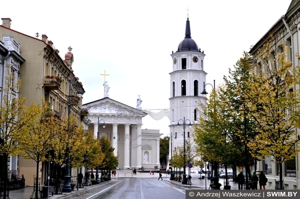 Andrzej Waszkewicz | Wilno. Ulicy w październiku Andrzej Waszkewicz Wilno Vilnius