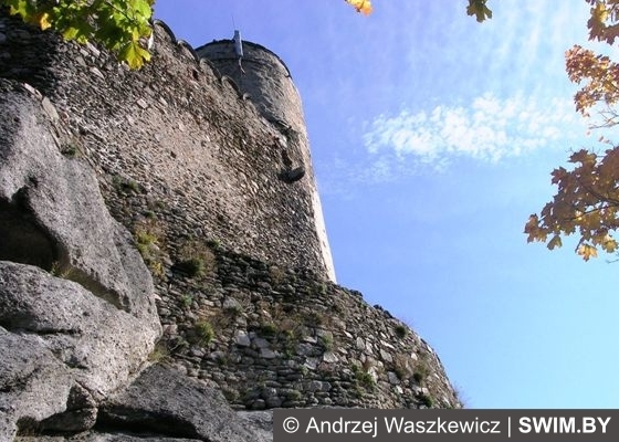 Замок Хойник, Польша Andrzej Waszkewicz Замок Хойник, Польша Poland